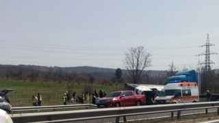 Да спазваме стандарта и при отразяване на кризи, призовават психолози