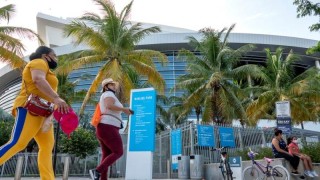 Броят на смъртните случаи причинени от коронавирус във Флорида скочи