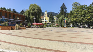 Запор на всички банкови сметки на община Чепеларе e наложен