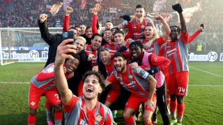 Българският национал Валентин Антов изигра пети пореден цял мач за Кремонезе при