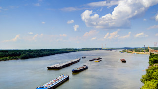 Замислен още в края на 19 век възроден през 80 те