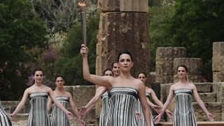 Олимпийският огън за Игрите в Париж беше запален във вторник