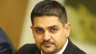 Искат сваляне на имунитета на бившия спортен министър Радостин Василев