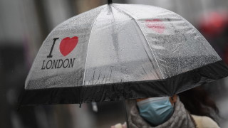 Общо 26 688 случая на коронавирус са съобщени във Великобритания