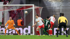 "Биковете" и "вълците" не се победиха в атрактивен мач