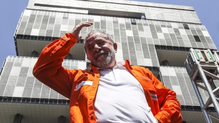 Бившият президент на Бразилия Лула освободен след 3-часов разпит