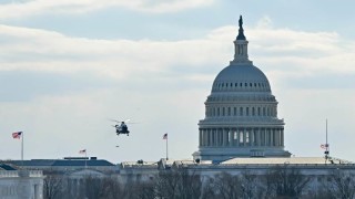 Началникът на полицията на Капитолия в САЩ Майкъл Съливан обяви
