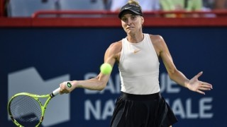 Българската тенисистка Сесил Каратанчева загуби в първия кръг на квалификациите