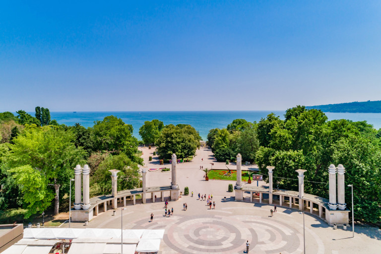 Морската градина във Варна