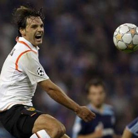 Фиорентина с интерес към Мориентес