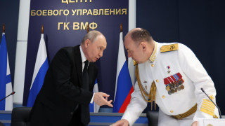 Руските генерали лъжат, а Путин се хвали, че познава "като петте си пръстта" фронта в Украйна