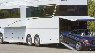 Луксозна каравана която струва £1 милион глези богаташи Немската компания