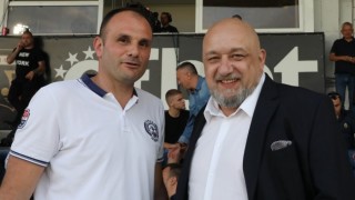Отговорникът за международната дейност в БВ Волейбол Борис Халачев даде