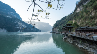 Китайският язовир Три клисури най големият водноелектрически язовир в света е