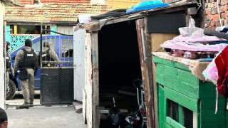 Петима души бяха арестувани при спецакция срещу наркоразпространението в Бургас