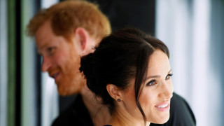 Скоро след обявяването на решението си да напуснат кралския двор стана