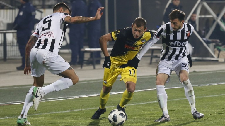 Ботев влиза в дербито с Локо за първи път като лидер