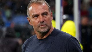 Барселона е отправила предложение към старши треньора Ханси Флик за