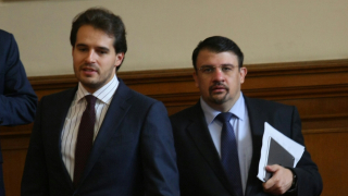 Тренчев и Ананиев напуснаха ДБГ