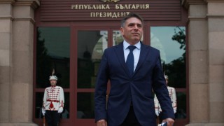 Предсрочното прекратяване на мандата на тримата големи в съдебната система