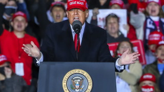 Президентът на САЩ Доналд Тръмп отрече че планира да обяви