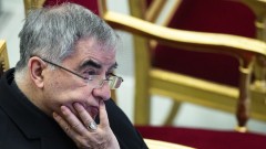 Осъденият кардинал Бечиу все пак се отказа от участие в конклава
