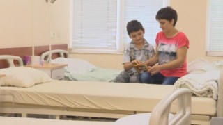 Лекари от Александровската болница спасиха от ослепяване дете с тежка