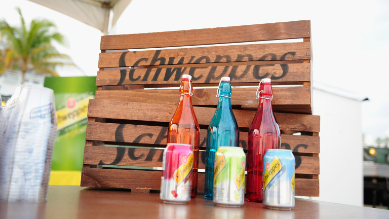 Производителят на Schweppes купи конкурент за $1,7 милиарда