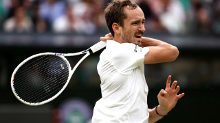 Даниил Медведев спря черната серия срещу Яник Синер след като