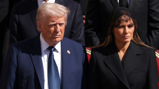 В събота 26 април Доналд и Мелания Тръмп присъстваха на