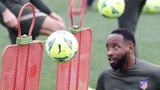 Новият нападател на Атлетико Мадрид Муса Дембеле припадна по