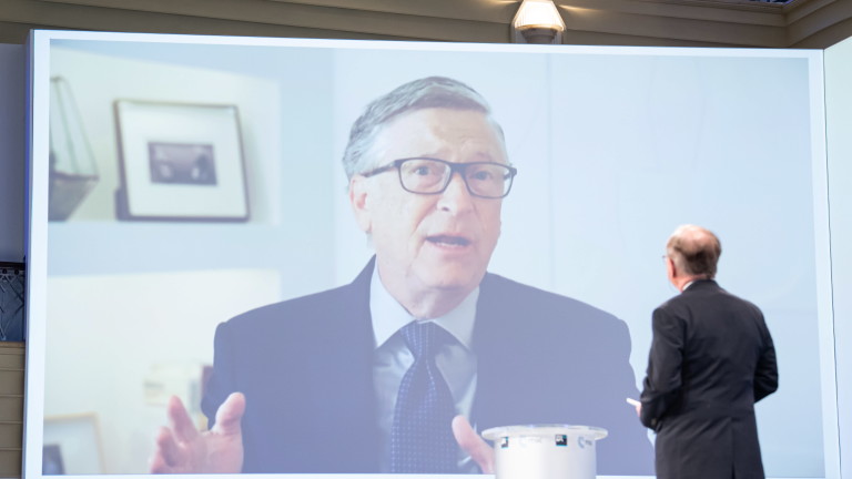 Бил Гейтс: Светът трябва да се върне към нормалността до края на 2022 г.