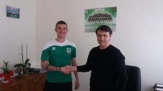 Ръководството на Пирин представи първи нов футболист за сезона съобщиха