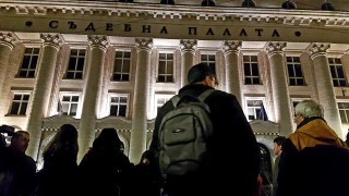 Свидетели сме на поредния политически и правен властови абсурд в