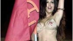 Сабрина Ферили отново обеща стриптийз на Рома