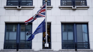 Знамето на ЕС свалено от постоянното представителство на Великобритания