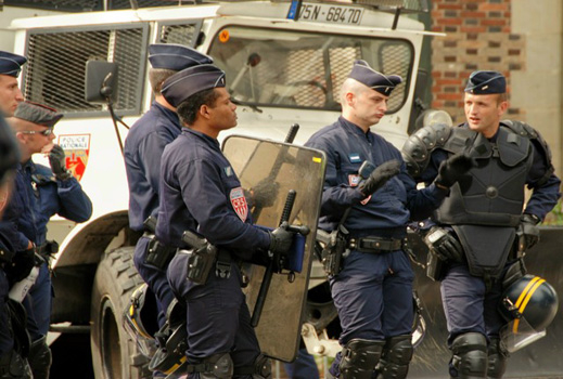 Полицаи и съдии мерят сили във Франция