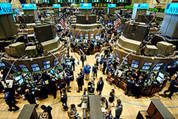 Слабостта на пазарите продължава