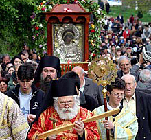 Троянският манастир отбелязва Богородица