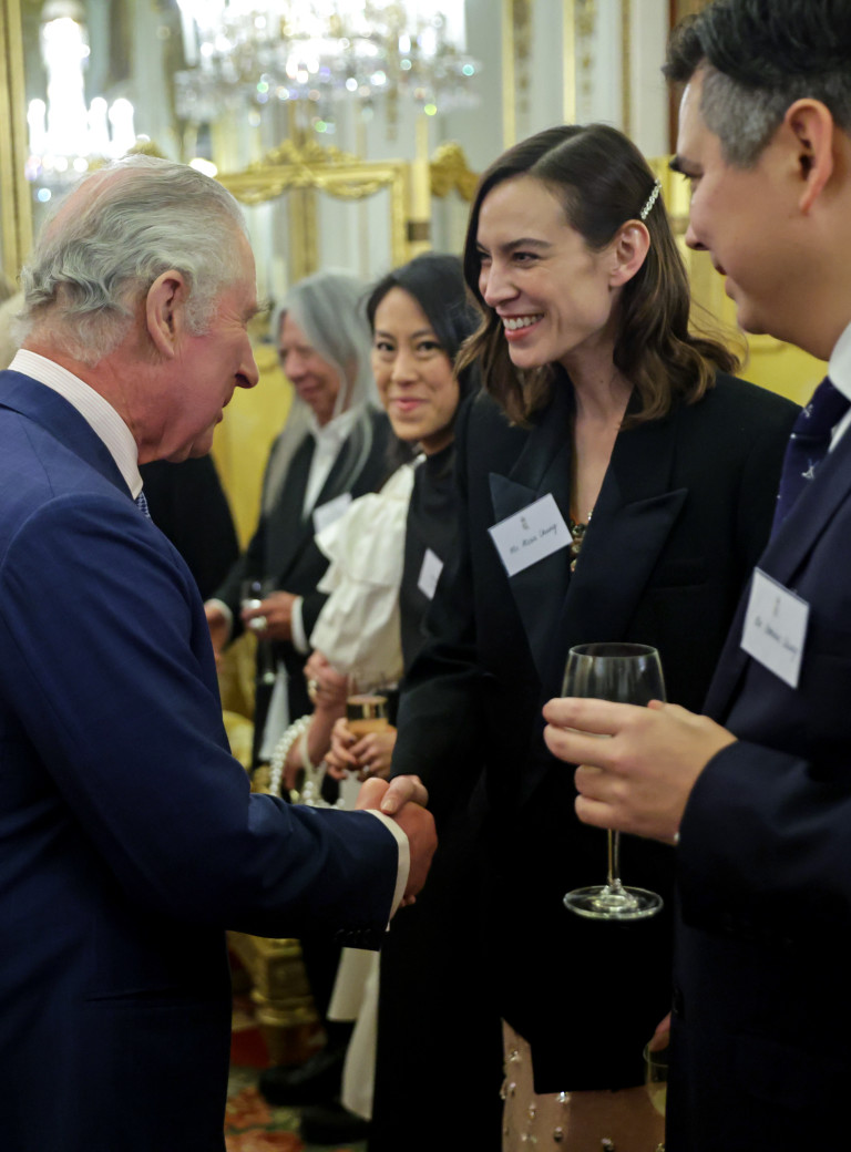 Чарлз с Алекса Чънг