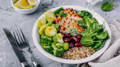 7 храни, които да ядем вечер, за да подпомогнем отслабването и изграждането на мускулна маса