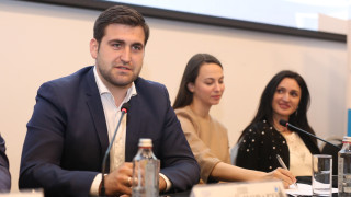 Новаков и колегите му се борят за по-лек вариант на пакет "Мобилност", ако се прокара