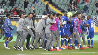 На шокиращи сцени станаха свидетели феновете на финала за Суперкупата