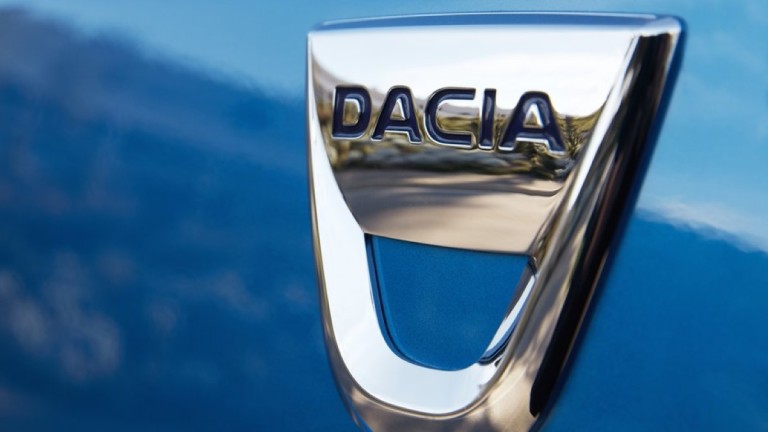 Недостигът на чипове отново застигна румънската Dacia