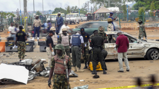 Най-малко 54 загинали и 90 ранени при серия взривове в Нигерия 