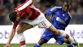 Робин ван Перси и Рой Хожсън №1 за октомври