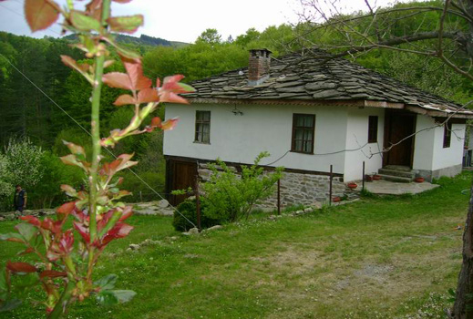 Пазарът на имоти в планината замря