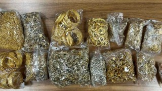 Задържаха тир с над 10 кг контрабандни златни накити на