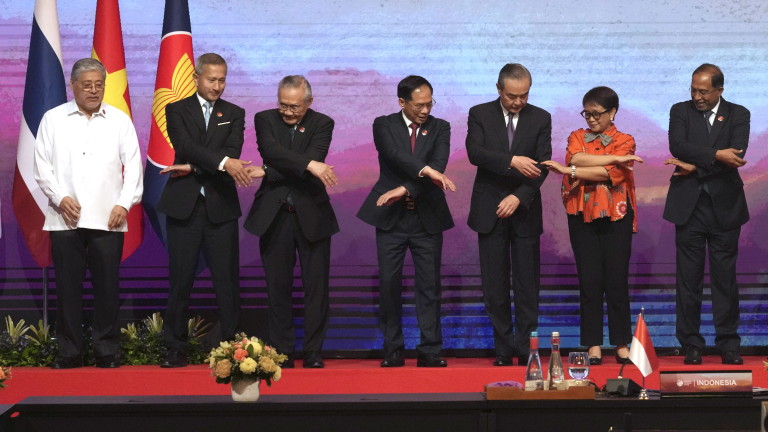 Лидерите на държавите от Югоизточна Азия (АСЕАН) се събират на
