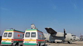 Военни транспортират 3-месечно бебе до Париж за операция
